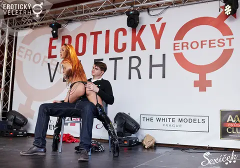 Erotic Fair 2015 — photograph 54 of 316