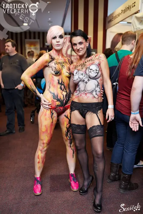 Erotic Fair 2015 — photograph 70 of 316