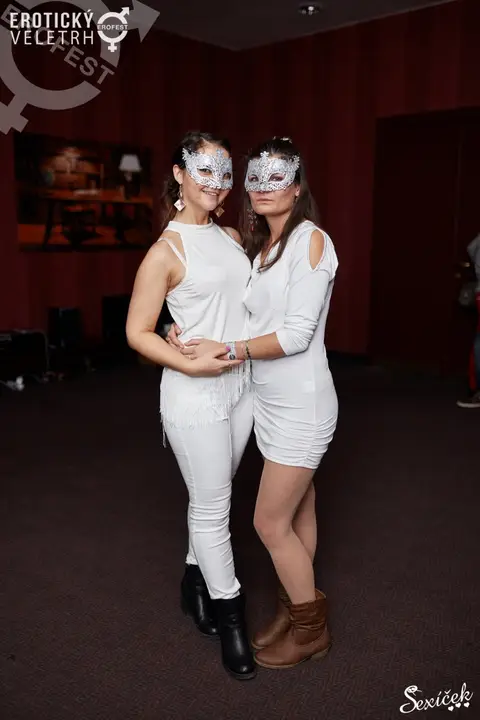 Erotic Fair 2015 — photograph 110 of 316