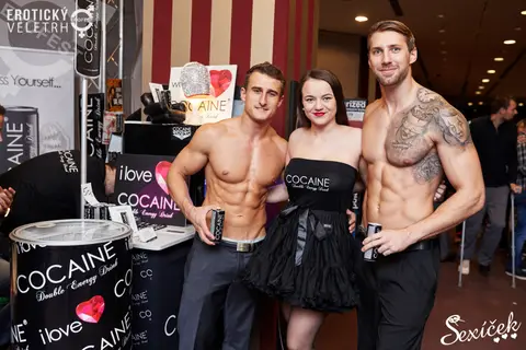 Erotic Fair 2015 — photograph 112 of 316