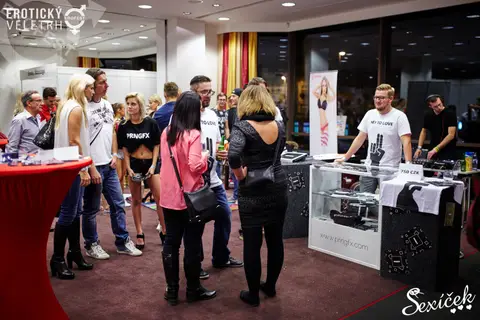 Erotic Fair 2015 — photograph 120 of 316