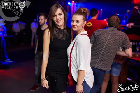 Erotic Fair 2015 — photograph 154 of 316