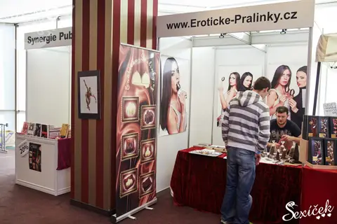 Erotic Fair 2015 — photograph 206 of 316