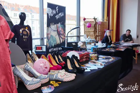 Erotic Fair 2015 — photograph 213 of 316