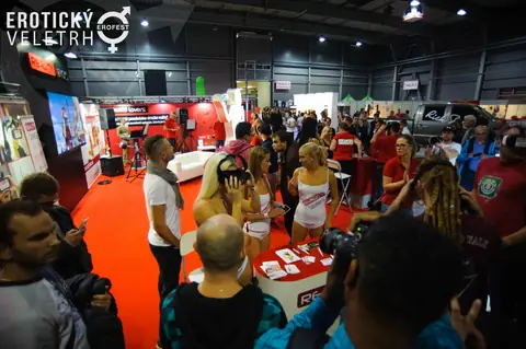 Erotic Fair 2016 — photograph 29 of 92