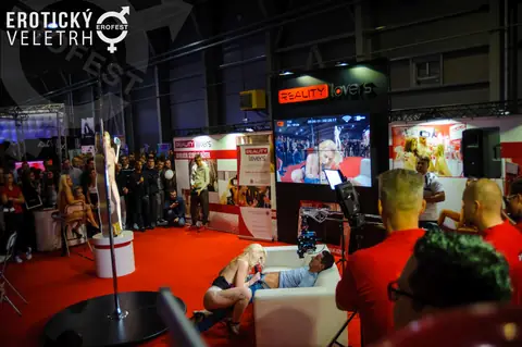 Erotic Fair 2016 — photograph 59 of 92