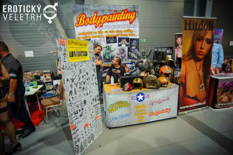 Erotic Fair 2016 — photograph 23 of 92