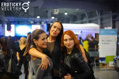 Erotic Fair 2016 — photograph 48 of 92