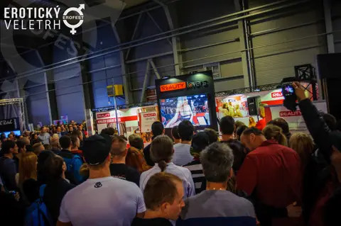 Erotic Fair 2016 — photograph 58 of 92