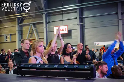 Erotic Fair 2016 — photograph 73 of 92