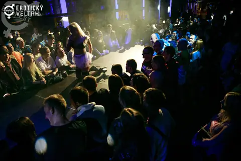 Erotic Fair Bratislava 2017 — photograph 107 of 160