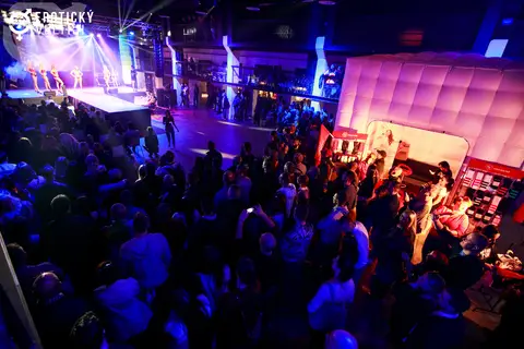 Erotic Fair Bratislava 2017 — photograph 46 of 160