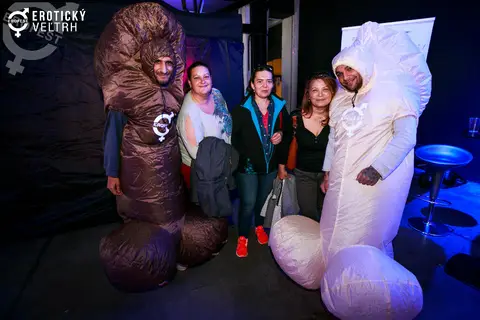 Erotic Fair Bratislava 2017 — photograph 48 of 160