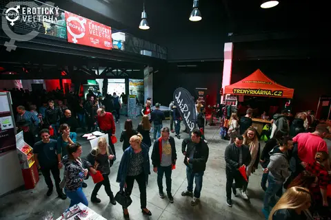 Erotic Fair Bratislava 2017 — photograph 49 of 160