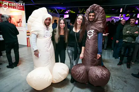 Erotic Fair Bratislava 2017 — photograph 55 of 160