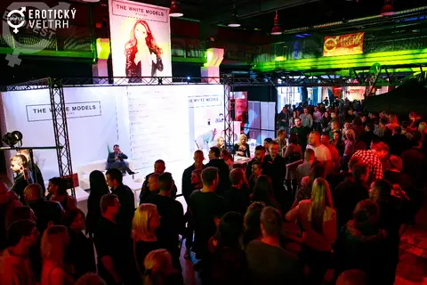 Erotic Fair Bratislava 2017 — photograph 68 of 160