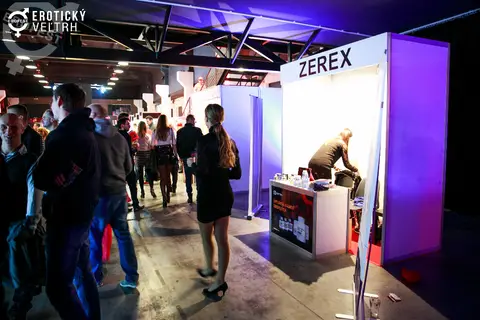 Erotic Fair Bratislava 2017 — photograph 82 of 160