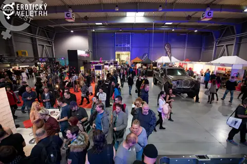 Erotic Fair 2017 — photograph 18 of 171