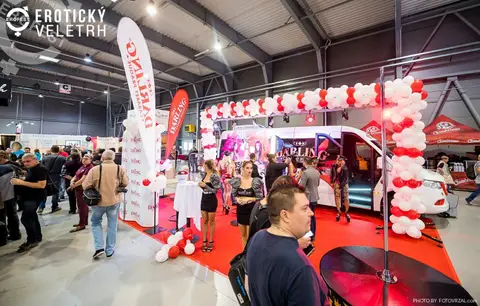 Erotic Fair 2019 — photograph 3 of 500