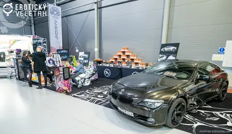 Erotic Fair 2019 — photograph 9 of 500