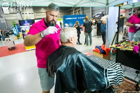 Erotic Fair 2019 — photograph 20 of 500