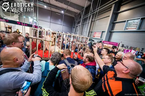 Erotic Fair 2019 — photograph 43 of 500