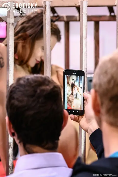 Erotic Fair 2019 — photograph 59 of 500
