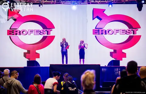 Erotic Fair 2019 — photograph 65 of 500