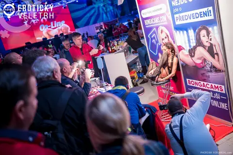 Erotic Fair 2019 — photograph 235 of 500