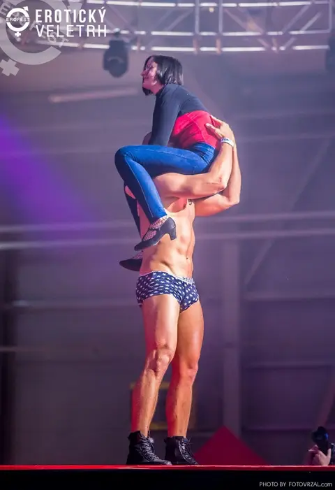 Erotic Fair 2019 — photograph 245 of 500