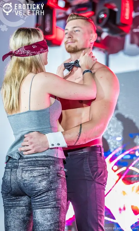 Erotic Fair 2019 — photograph 256 of 500