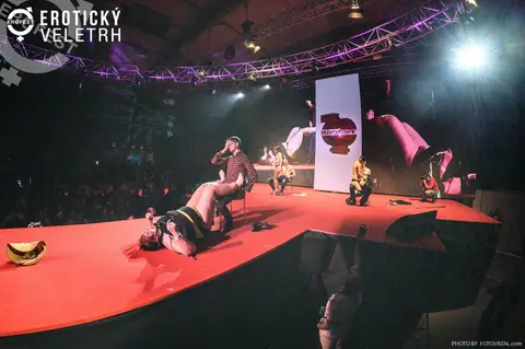 Erotic Fair 2019 — photograph 357 of 500