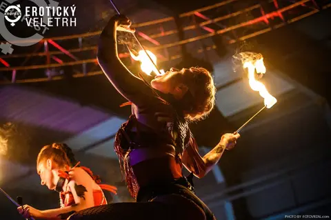 Erotic Fair 2019 — photograph 383 of 500