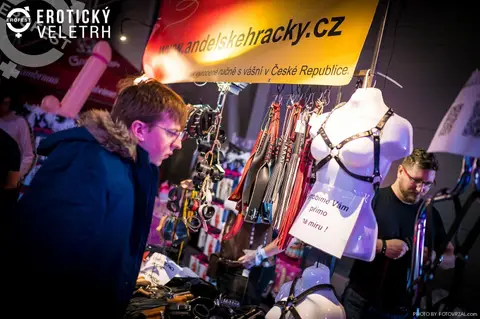 Erotic Fair 2019 — photograph 410 of 500