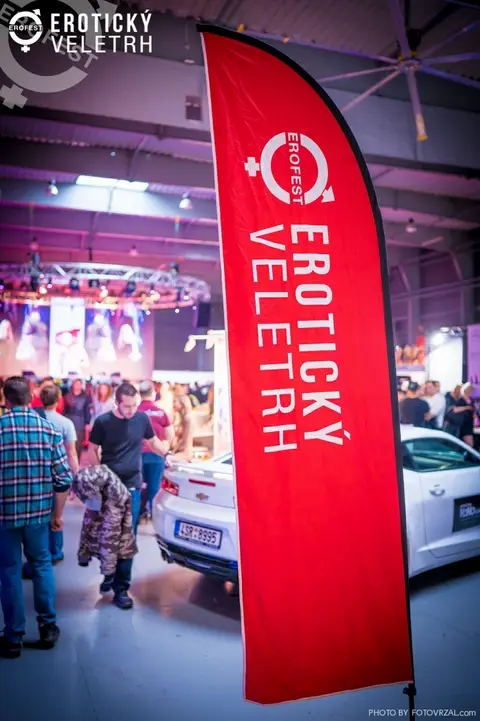 Erotic Fair 2019 — photograph 411 of 500