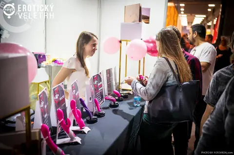 Erotic Fair 2019 — photograph 414 of 500