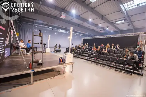 Erotic Fair 2019 — photograph 420 of 500