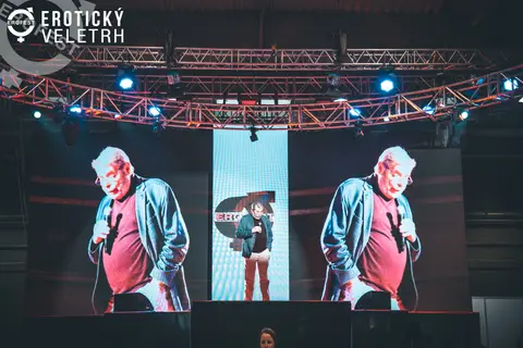 Erotic Fair 2019 — photograph 446 of 500
