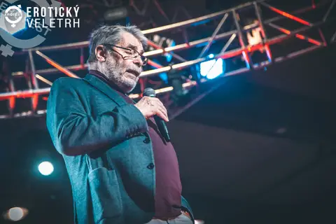 Erotic Fair 2019 — photograph 500 of 500