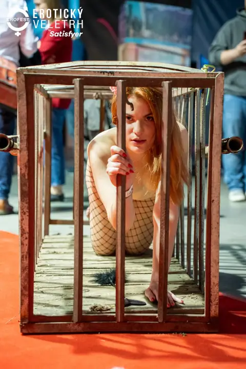 Erotic Fair 2022 — photograph 6 of 195