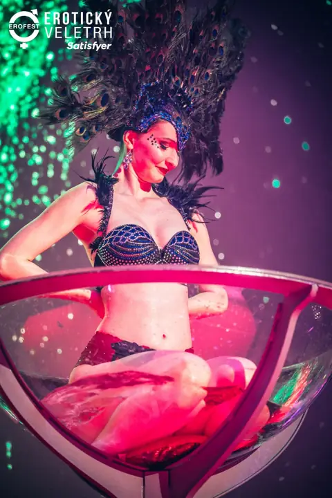 Erotic Fair 2022 — photograph 136 of 195