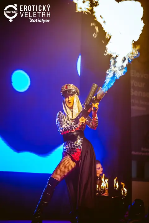 Erotic Fair 2022 — photograph 147 of 195