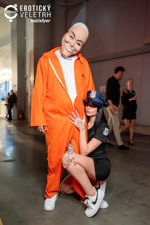 Erotic Fair 2022 — photograph 190 of 195