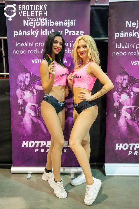 Erotic Fair 2022 — photograph 2 of 195