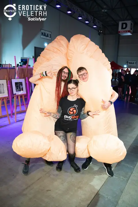 Erotic Fair 2022 — photograph 7 of 195