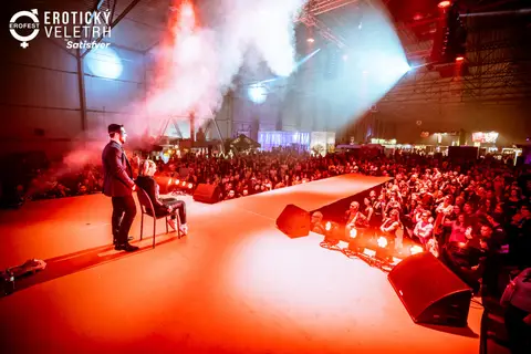 Erotic Fair 2022 — photograph 43 of 195