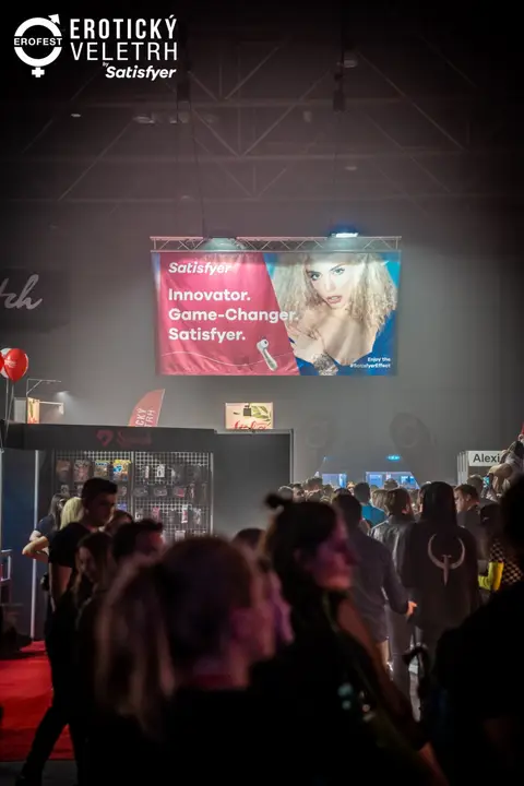 Erotic Fair 2022 — photograph 74 of 195