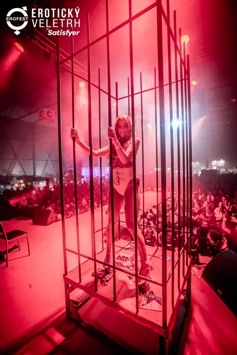 Erotic Fair 2022 — photograph 80 of 195