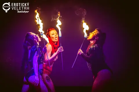 Erotic Fair 2022 — photograph 146 of 195