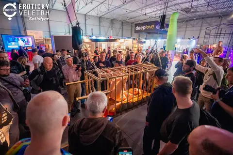 Erotic Fair 2023 — photograph 58 of 517